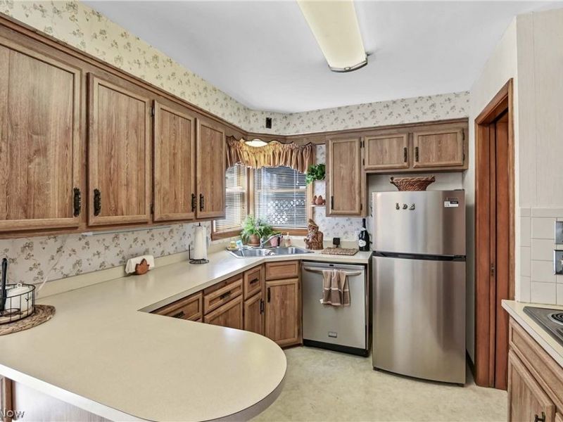 36889 Kinzel Road, Avon, OH 44011 Photo 3