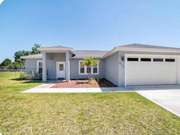 812 Lake Betty Dr , Lake Placid, FL 33852