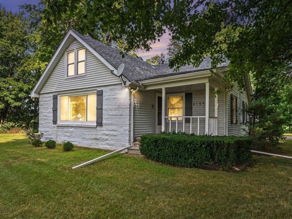 21648 E US-12, Edwardsburg, MI 49112