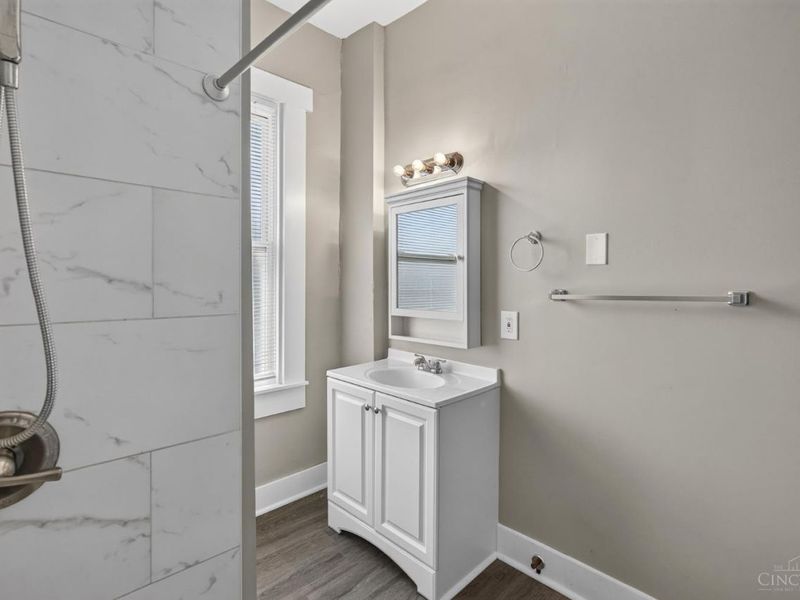 820 Cleveland Avenue, Cincinnati, OH 45229 Photo 17