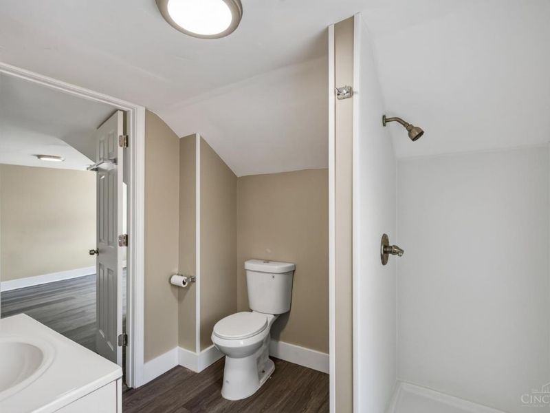 820 Cleveland Avenue, Cincinnati, OH 45229 Photo 32