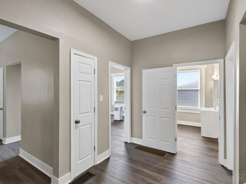 820 Cleveland Avenue, Cincinnati, OH 45229 Photo 5
