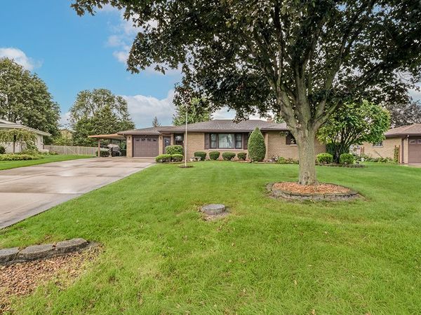 927 Maryville Drive , Lockport, IL 60441