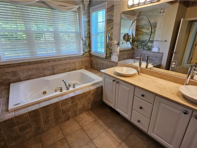 7235 Dursley Court, Solon, OH 44139 Photo 15