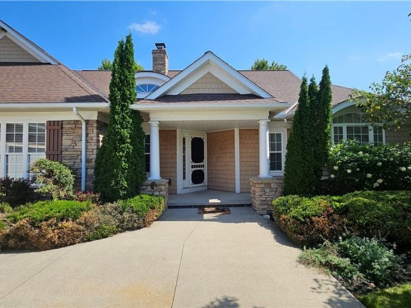 7235 Dursley Court, Solon, OH 44139 Photo 2
