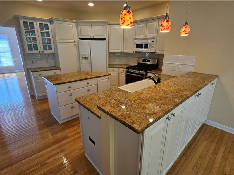 7235 Dursley Court, Solon, OH 44139 Photo 5