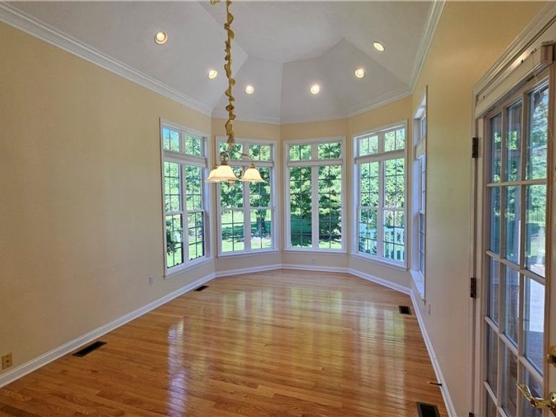 7235 Dursley Court, Solon, OH 44139 Photo 8