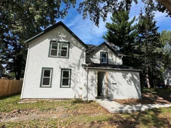 1315 11th Street, Menomonie, WI 54751