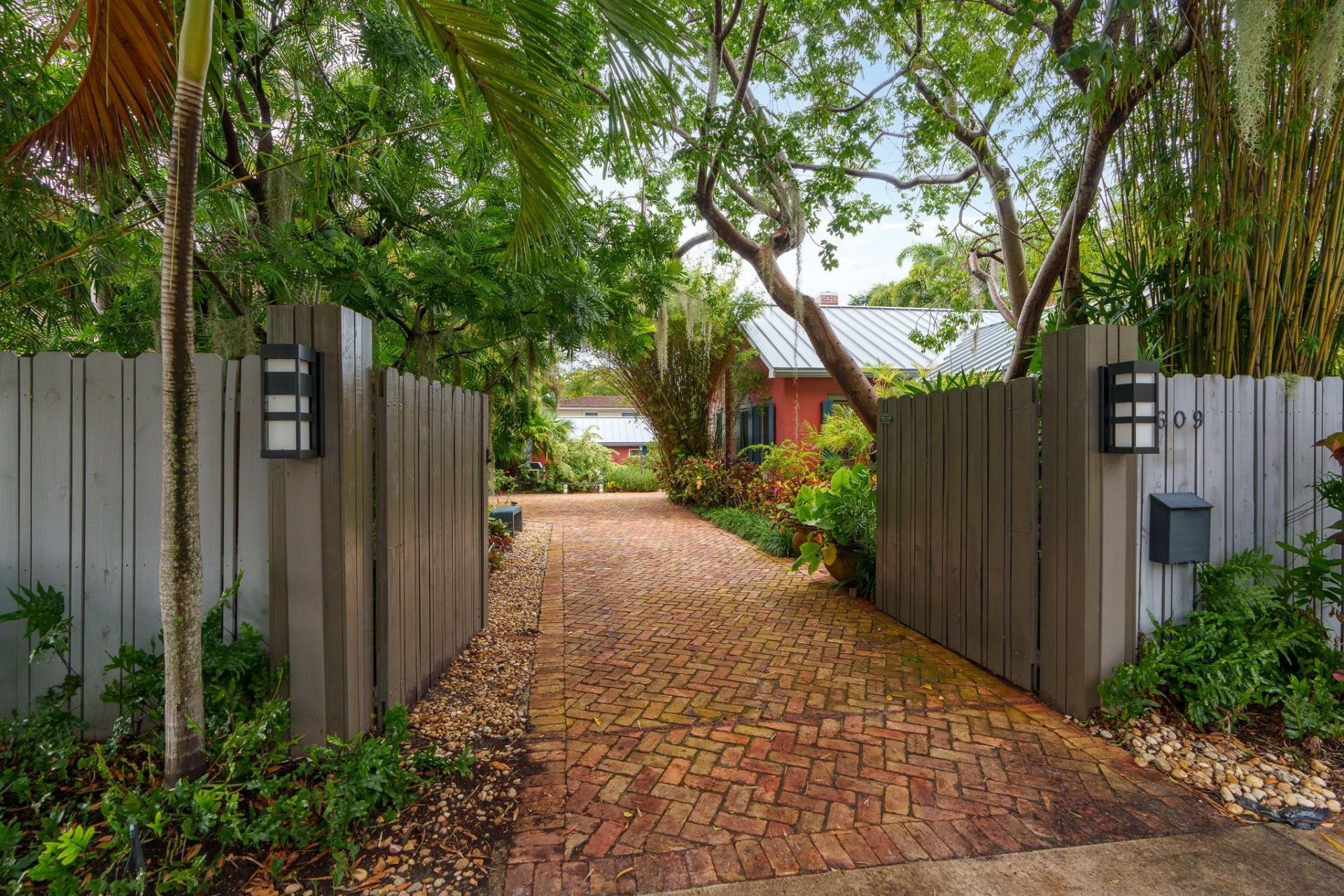 1609 NE 2nd Court, Fort Lauderdale, FL 33301 Photo