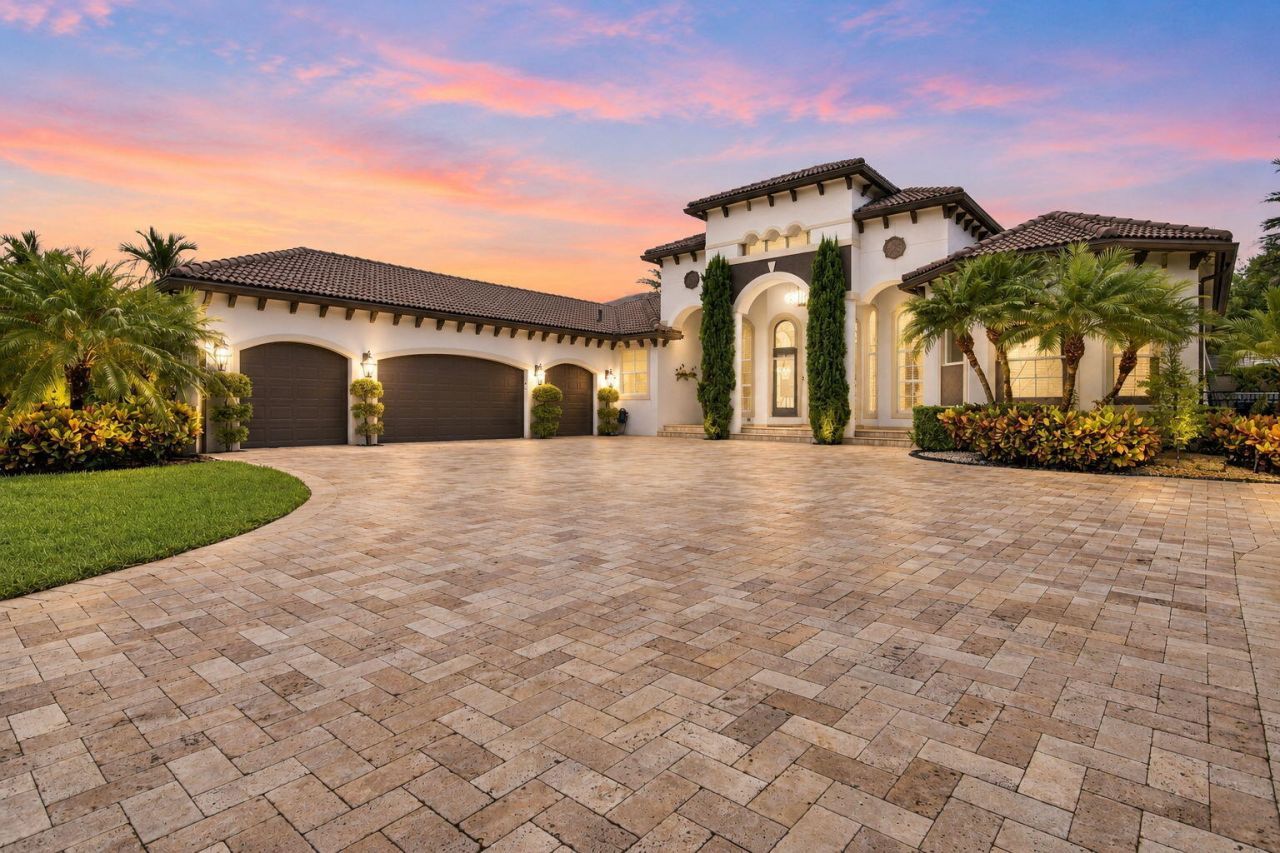 4851 SW 111th Terrace, Davie, FL 33328 Photo