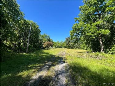 4880 Ransom Road , Clarence, NY 14301