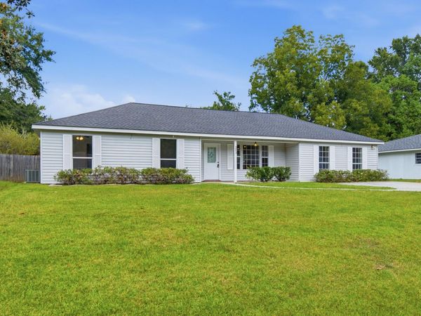 213 Rayburn Pl, Hattiesburg, MS 39402