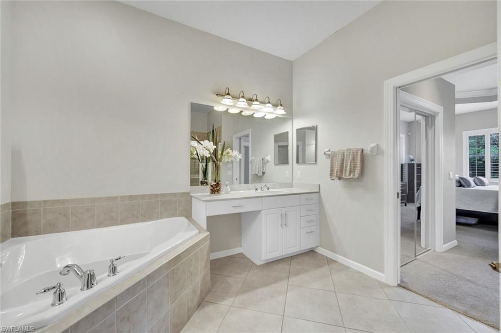 8723 Coastline Ct , Unit 202, Naples, FL 34120 Photo