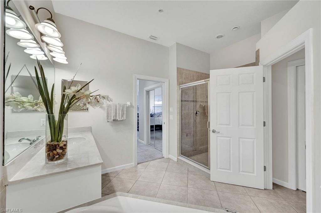 8723 Coastline Ct , Unit 202, Naples, FL 34120 Photo