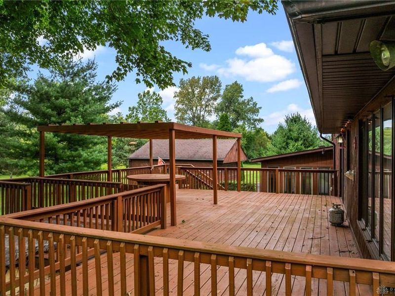 855 McBee Road, Bellbrook, OH 45305 Photo 2
