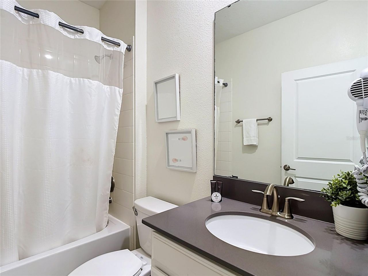2735 Bookmark Drive, Kissimmee, FL 34746 Photo