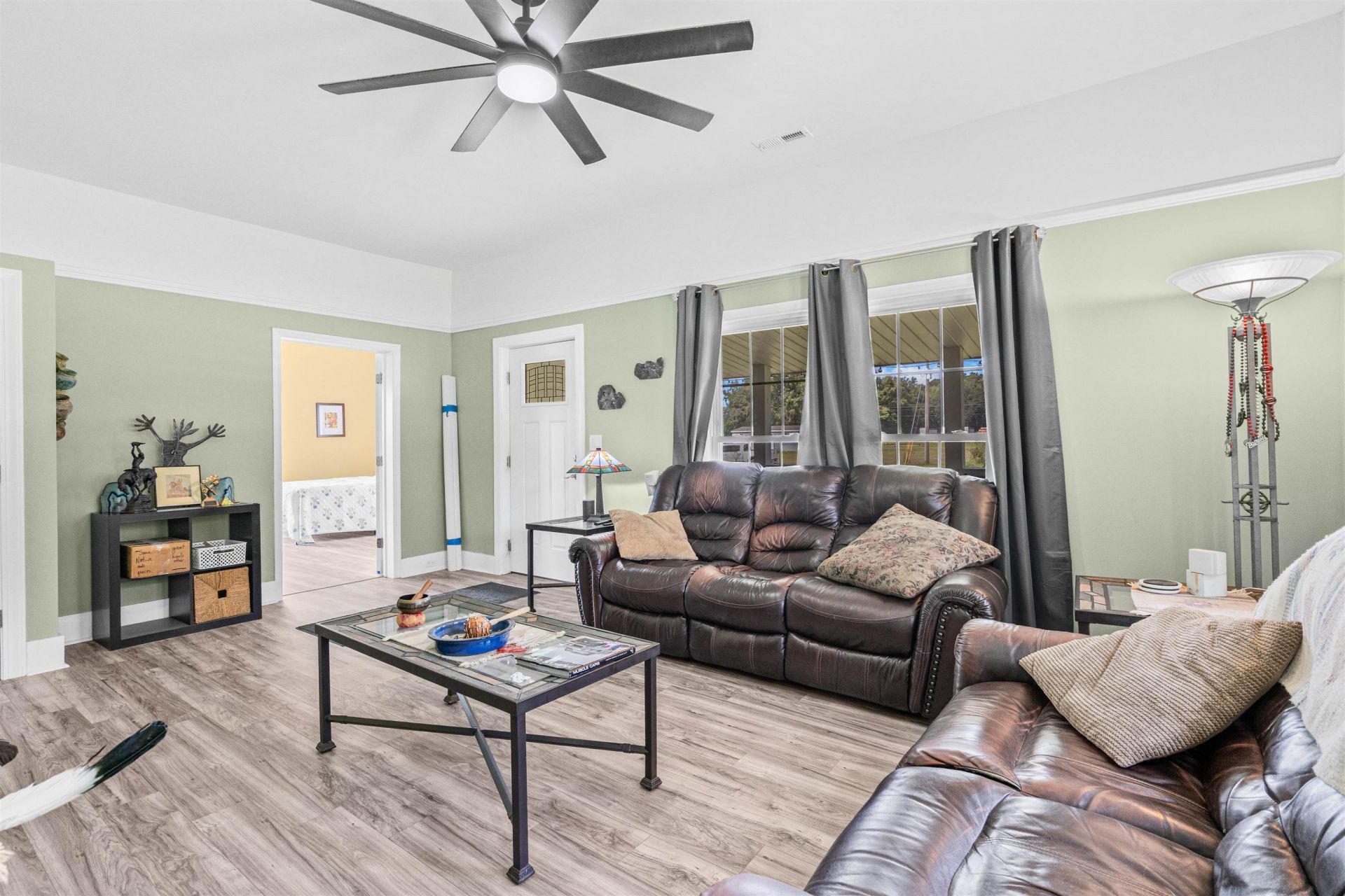 827 Sheila Dr. Photo 11