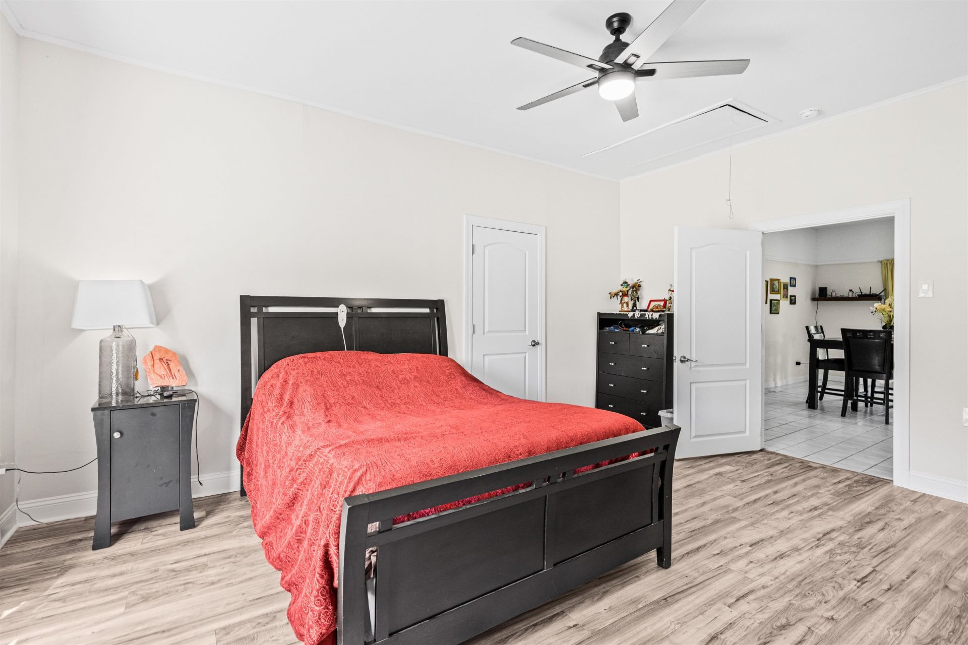 827 Sheila Dr. Photo 17