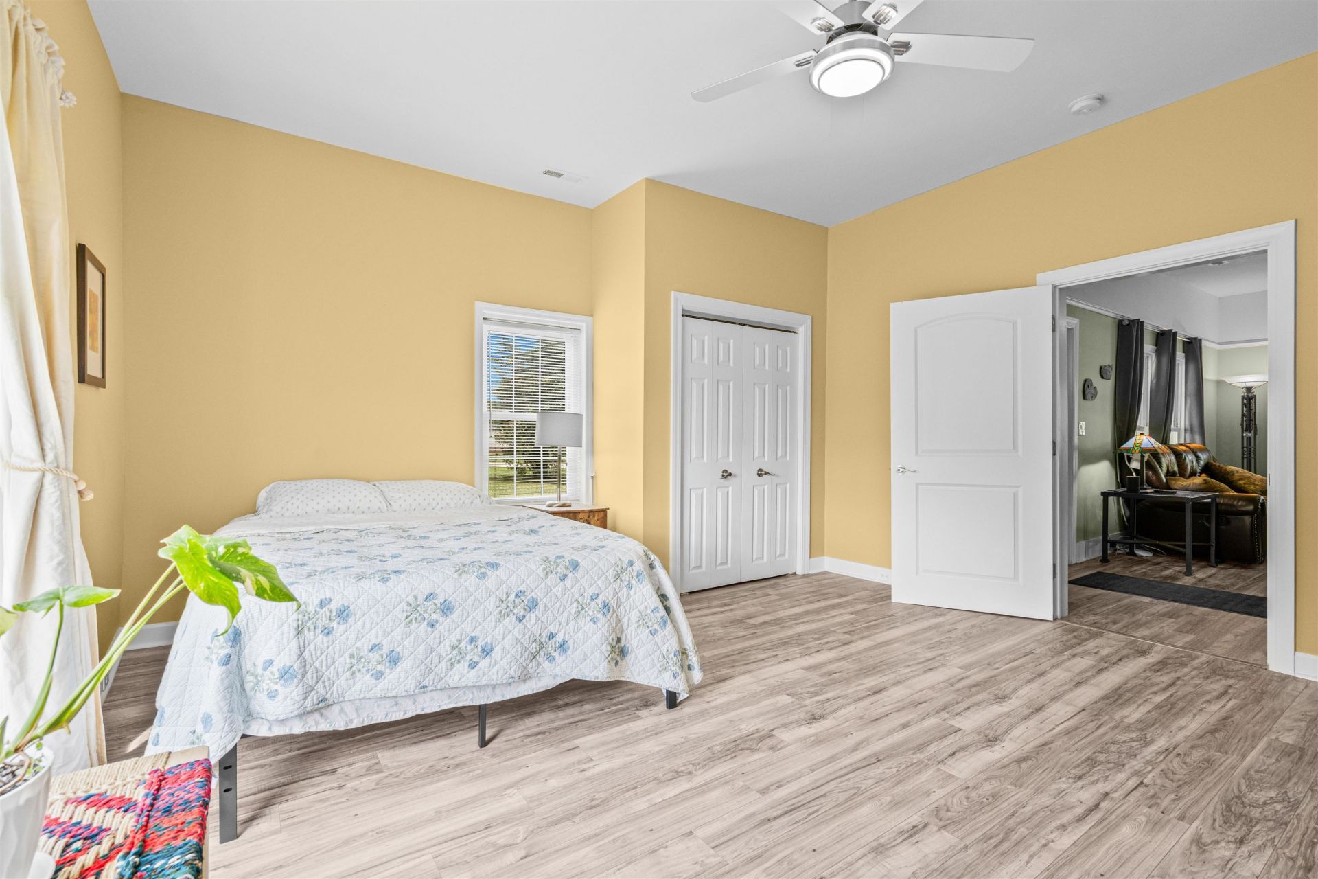 827 Sheila Dr. Photo 23