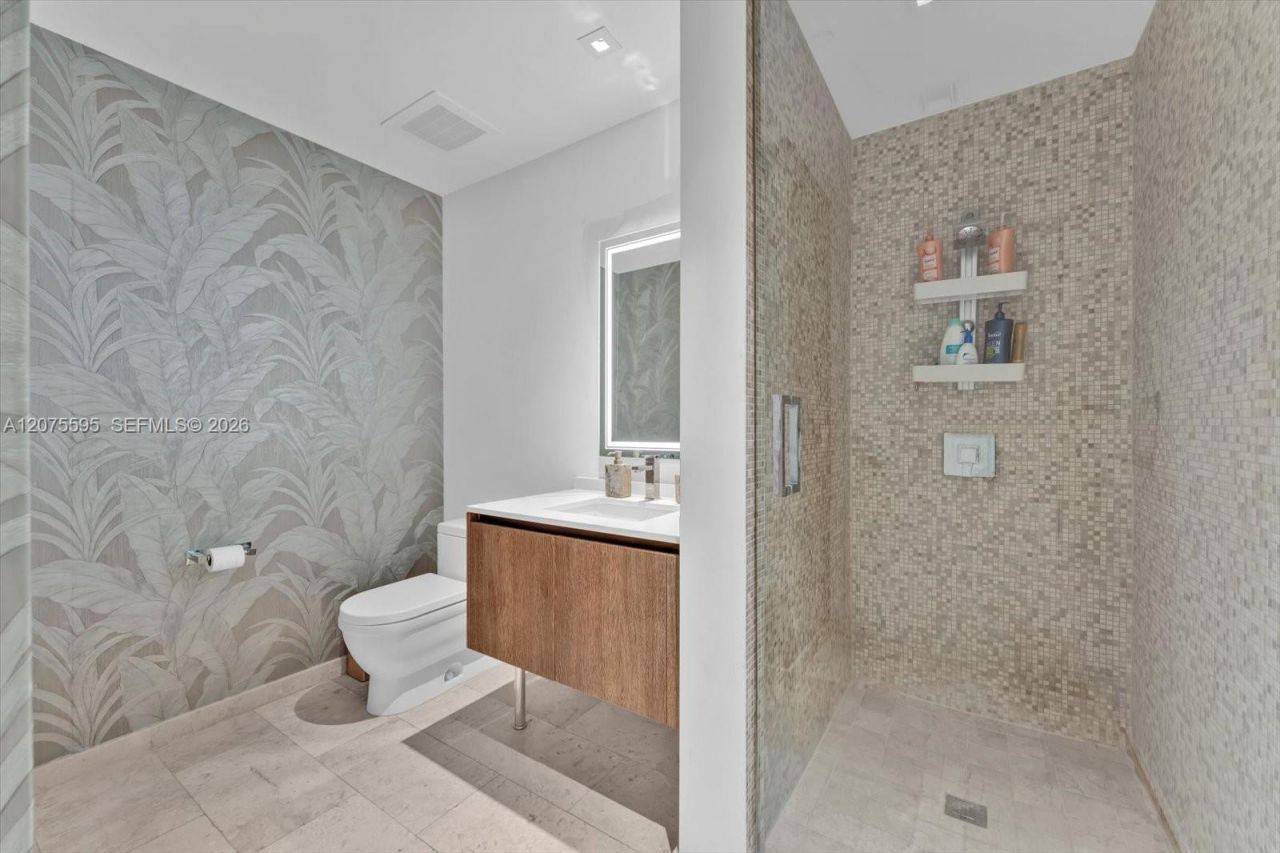 88 SW 7th St , Unit 2204, Miami, FL 33130 Photo