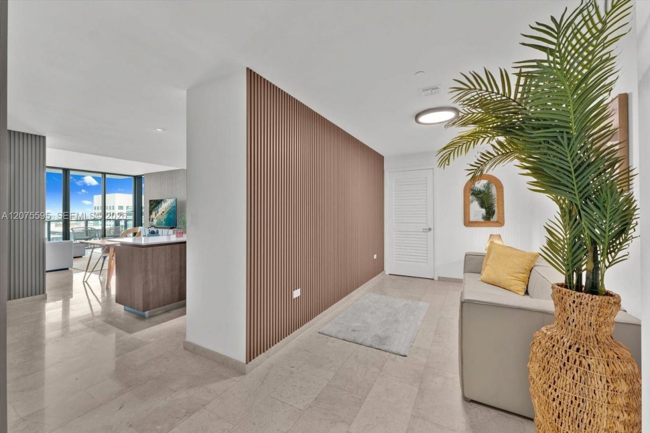 88 SW 7th St , Unit 2204, Miami, FL 33130 Photo