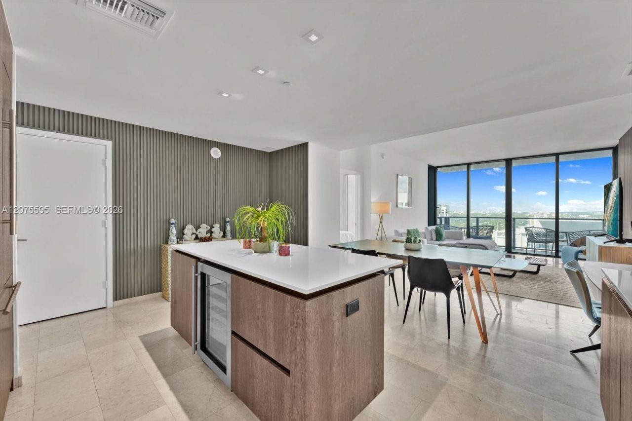 88 SW 7th St , Unit 2204, Miami, FL 33130 Photo
