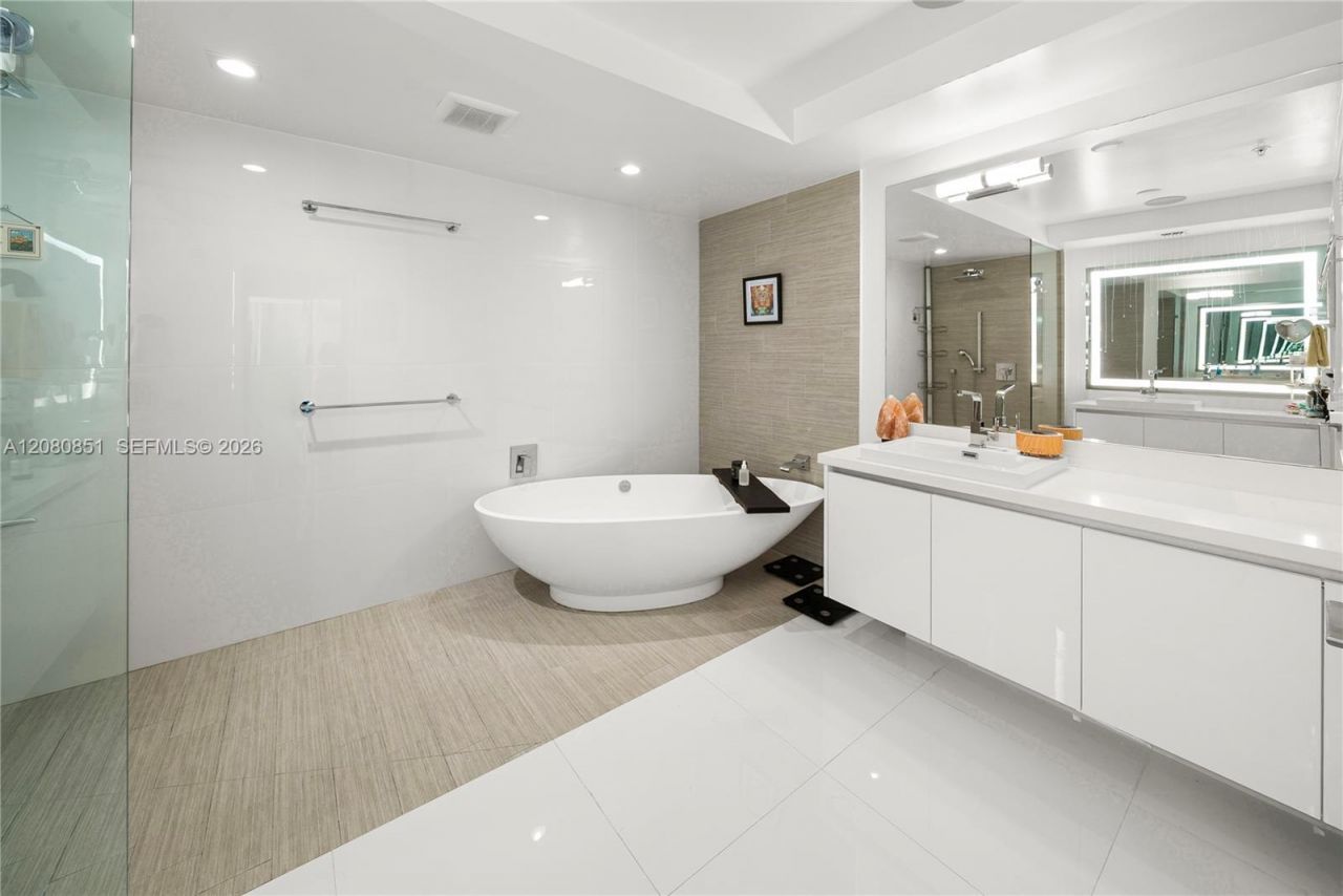 300 Sunny Isles Blvd , Unit 4-1208, Sunny Isles Beach, FL 33160 Photo