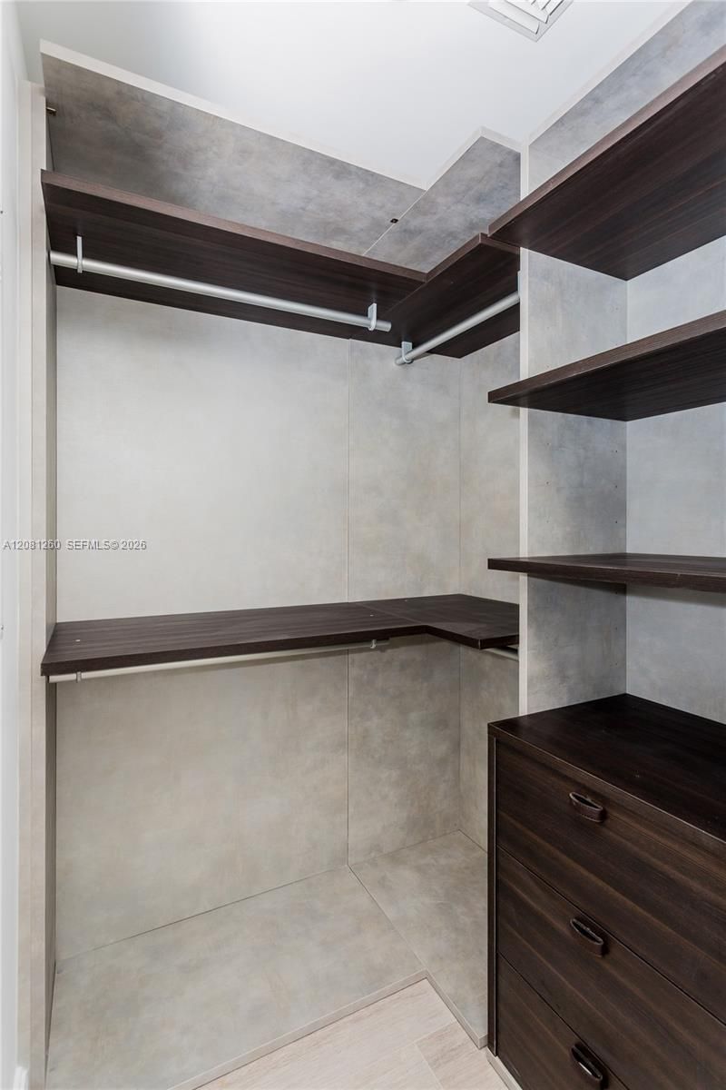 45 SW 9th St , Unit 3204, Miami, FL 33130 Photo