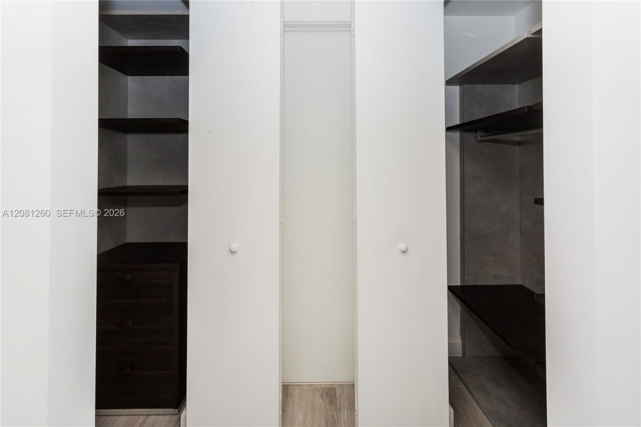 45 SW 9th St , Unit 3204, Miami, FL 33130 Photo