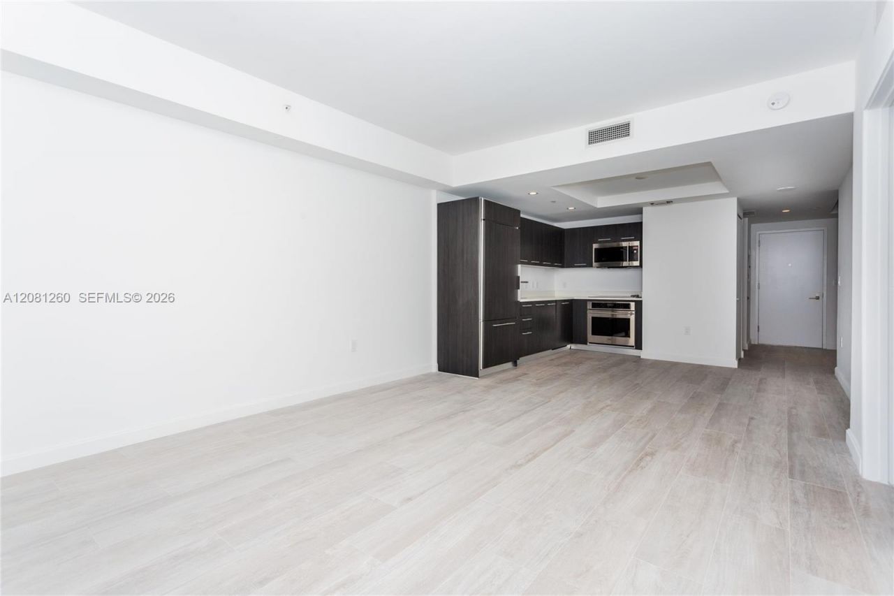 45 SW 9th St , Unit 3204, Miami, FL 33130 Photo