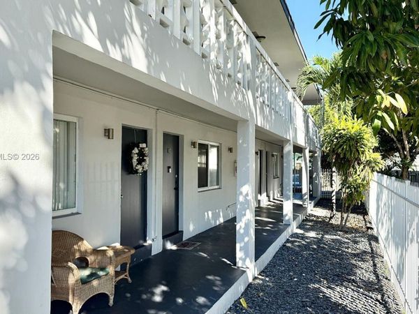 42 SW 14th St , Unit 101, Dania Beach, FL 33004