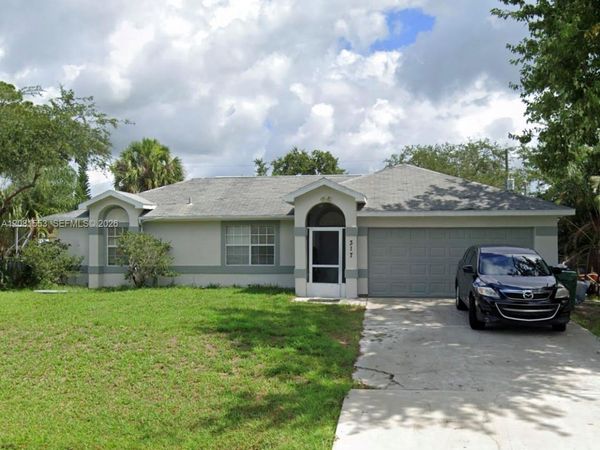 317 SW Buxton Ave, Port St. Lucie, FL 34983