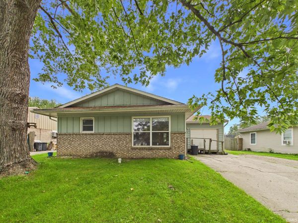 4 White Oak Court, Hartford City, IN 47348