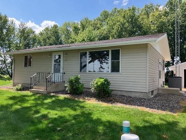 11359 316th Avenue , Waseca, MN 56093
