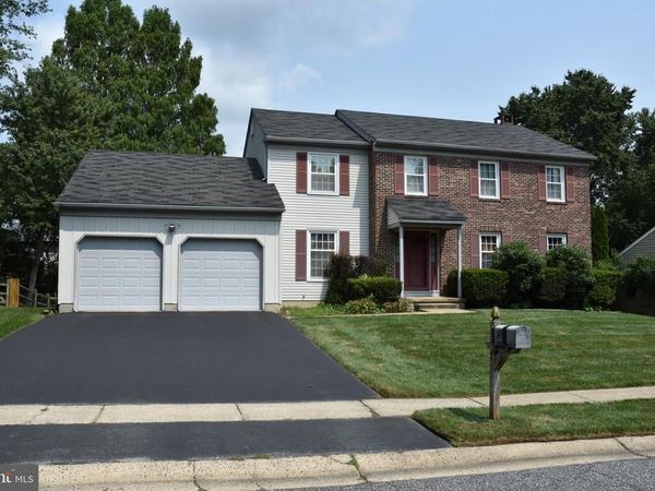 7 FOREST CREEK DRIVE, HOCKESSIN, DE 19707