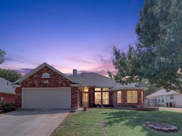 2621 John Drive , Denton, TX 76207