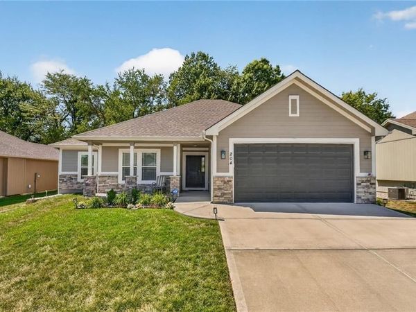 204 S Marimack Court, Kearney, MO 64060