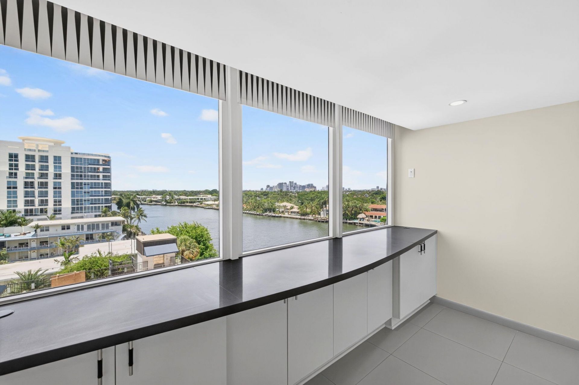 777 Bayshore Drive, Unit 701, Fort Lauderdale, FL 33304 Photo