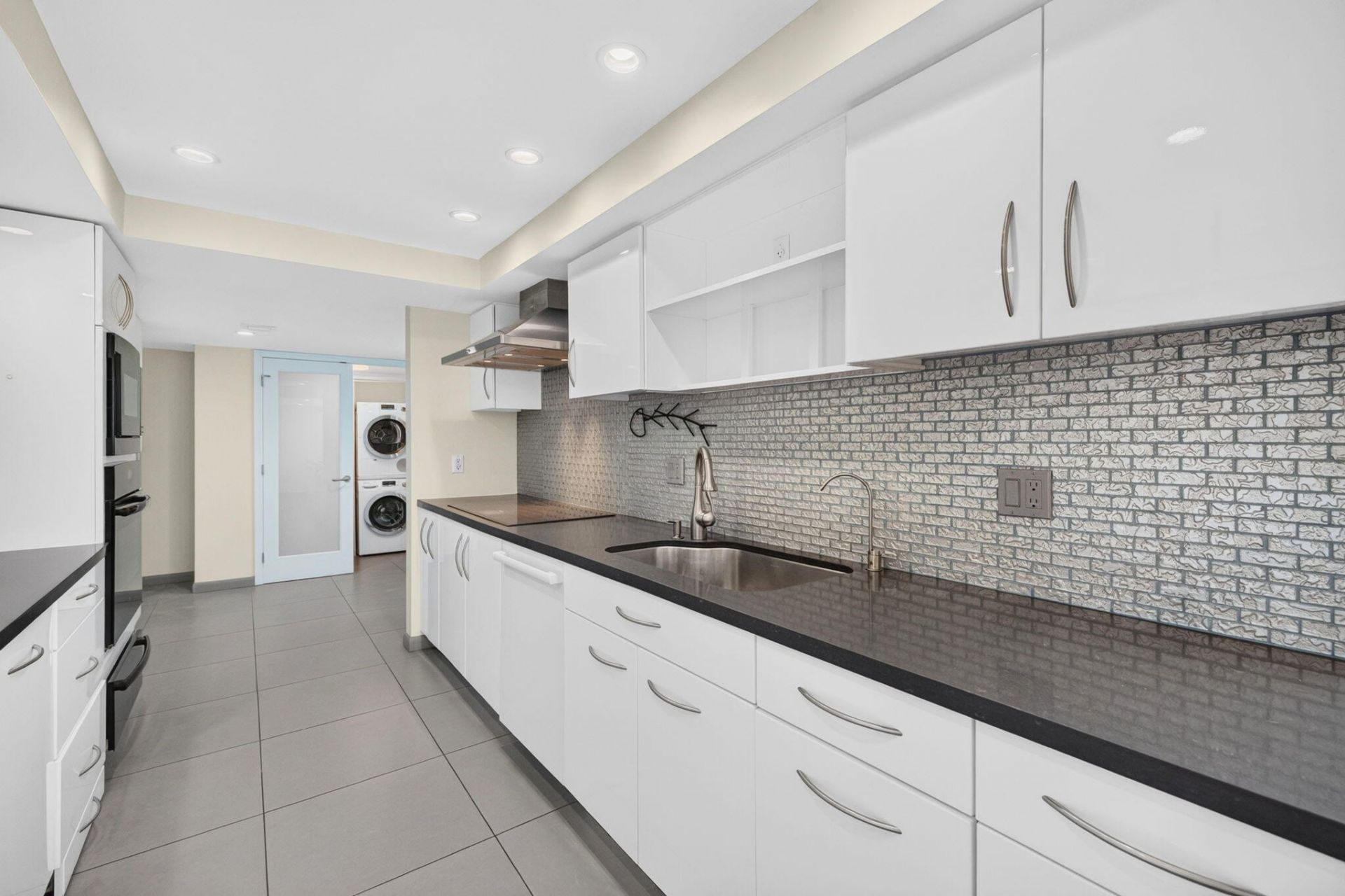 777 Bayshore Drive, Unit 701, Fort Lauderdale, FL 33304 Photo