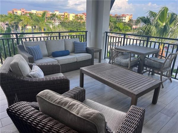 1135 3rd AVE S, Unit 411, NAPLES, FL 34102
