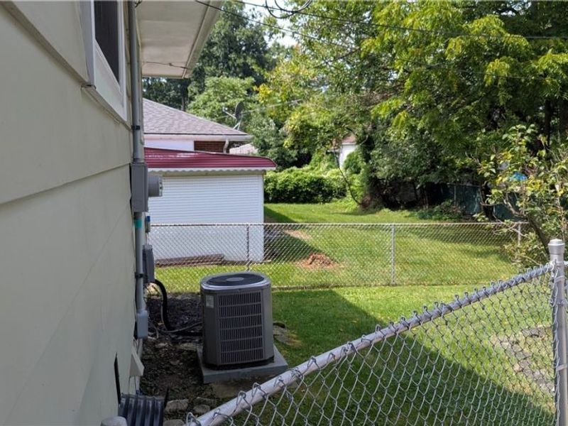 18971 Nitra Avenue, Maple Heights, OH 44137 Photo 16