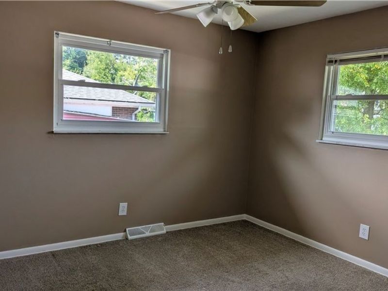 18971 Nitra Avenue, Maple Heights, OH 44137 Photo 8