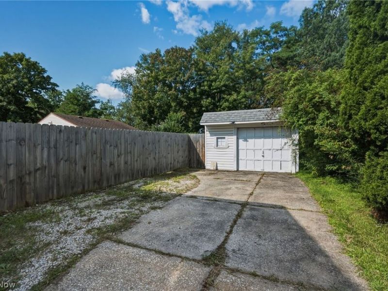 6352 State Road, Parma, OH 44134 Photo 32