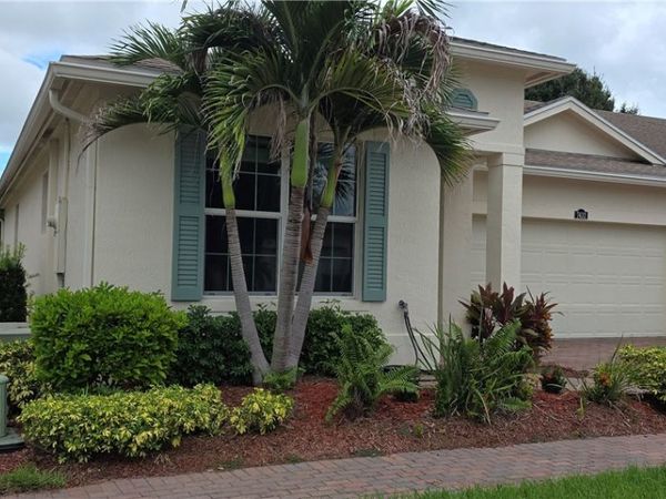 7432 Oakridge Place, Vero Beach, FL 32966