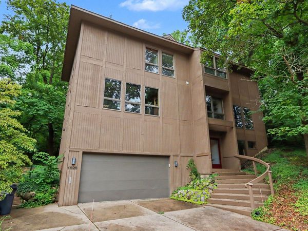 1828 Greenlawn Avenue, Kalamazoo, MI 49006