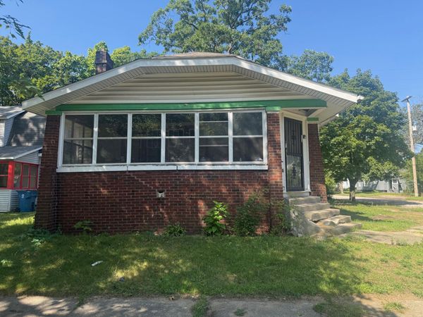 2401 Baker Street, Muskegon Heights, MI 49444