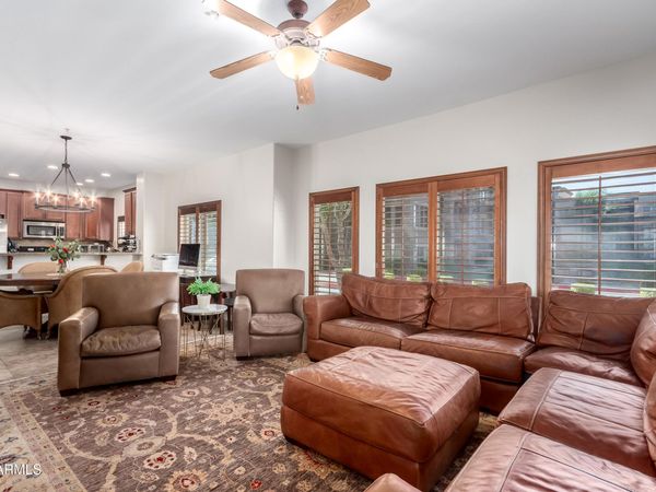 5450 E DEER VALLEY Drive, Unit 1217, Phoenix, AZ 85054