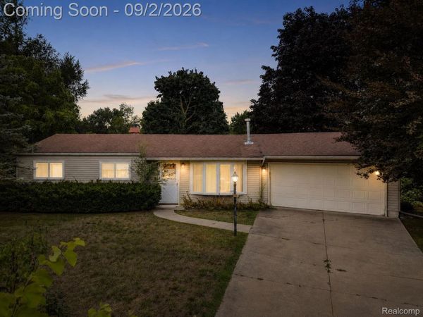 4595 Newcroft Court, Commerce Township, Mi 48382