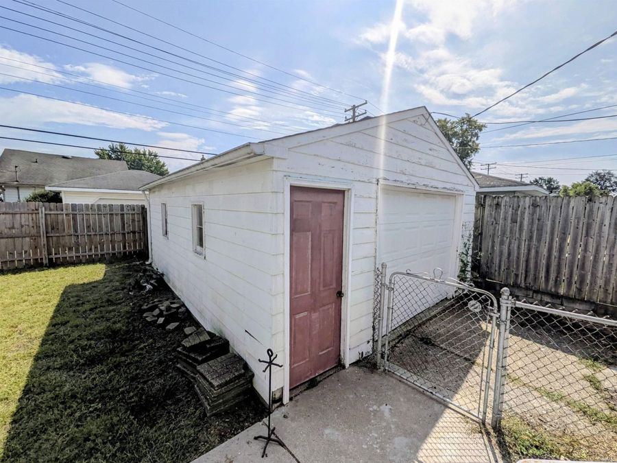 Property Image 32