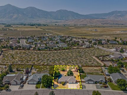 2872 Sierra Manor Drive, Minden, NV 89423 Photo